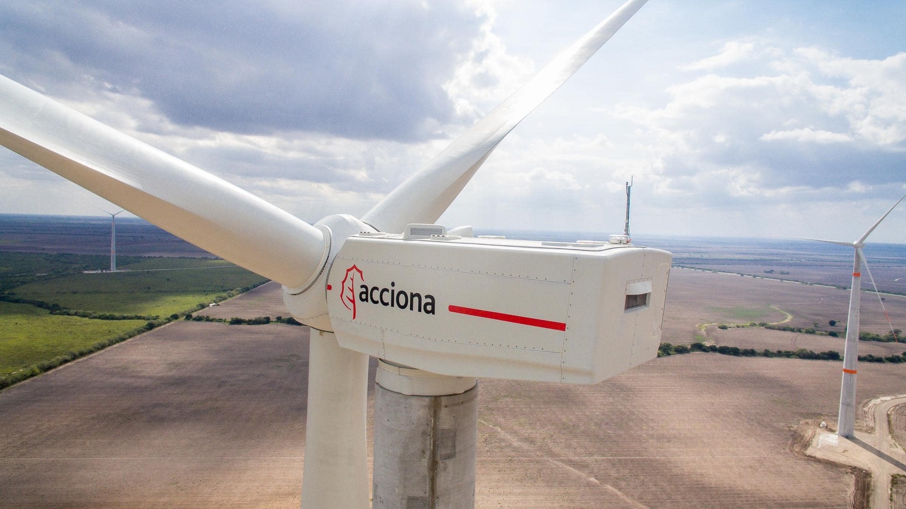 Imagen molino de viento Acciona